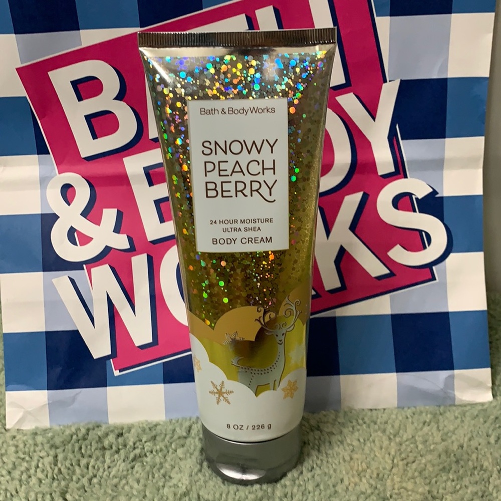 NWT Snowy Peach Berry Body Cream